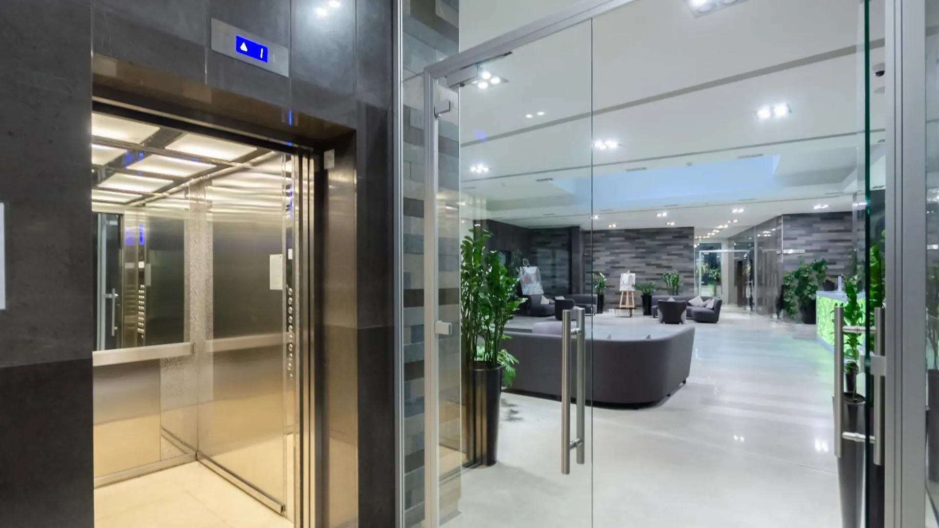 Petrovdom Apartments 3-143 In Rc Central Park, 7 John Mccain Street 基輔