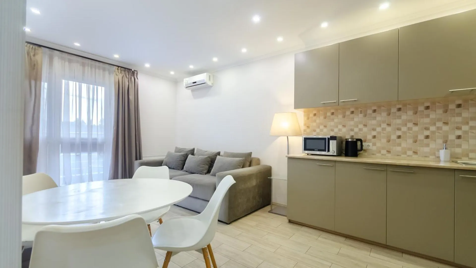 Petrovdom Apartments 3-143 In Rc Central Park, 7 John Mccain Street 基輔
