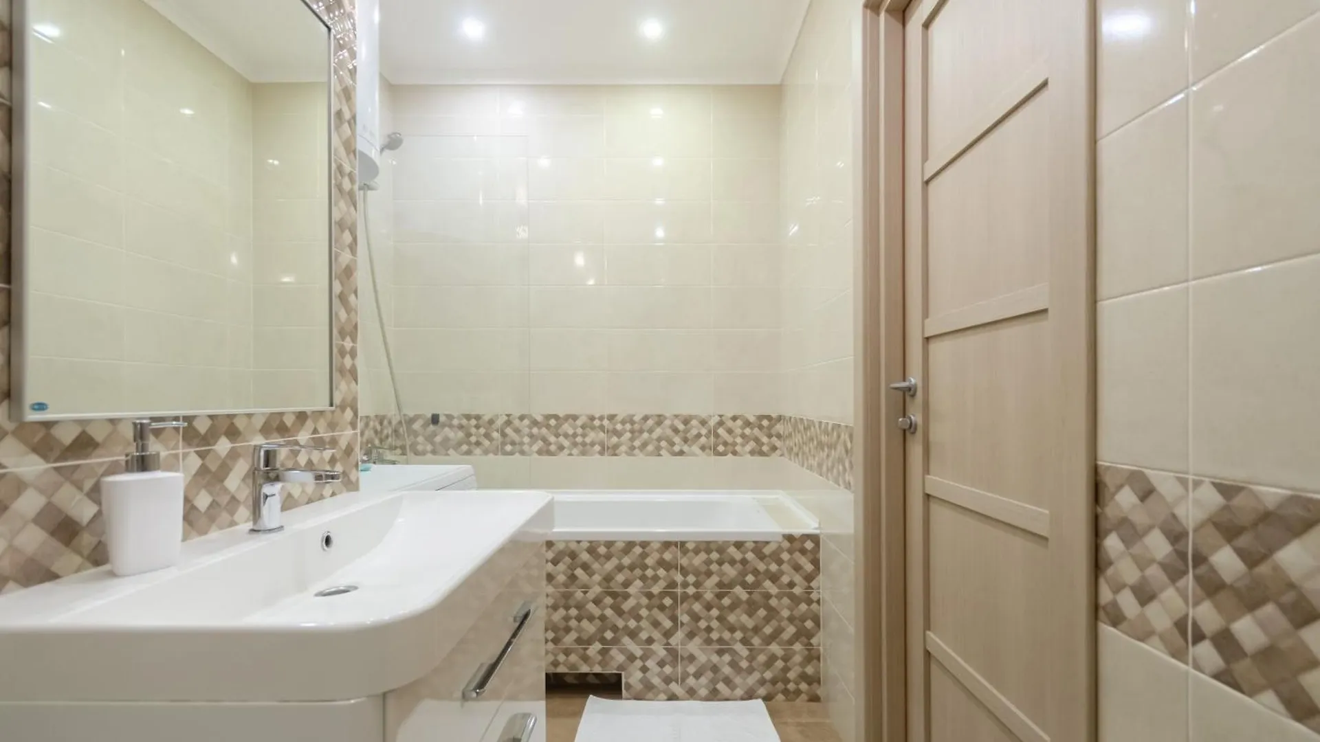 Petrovdom Apartments 3-143 In Rc Central Park, 7 John Mccain Street Kijev Ukrajna