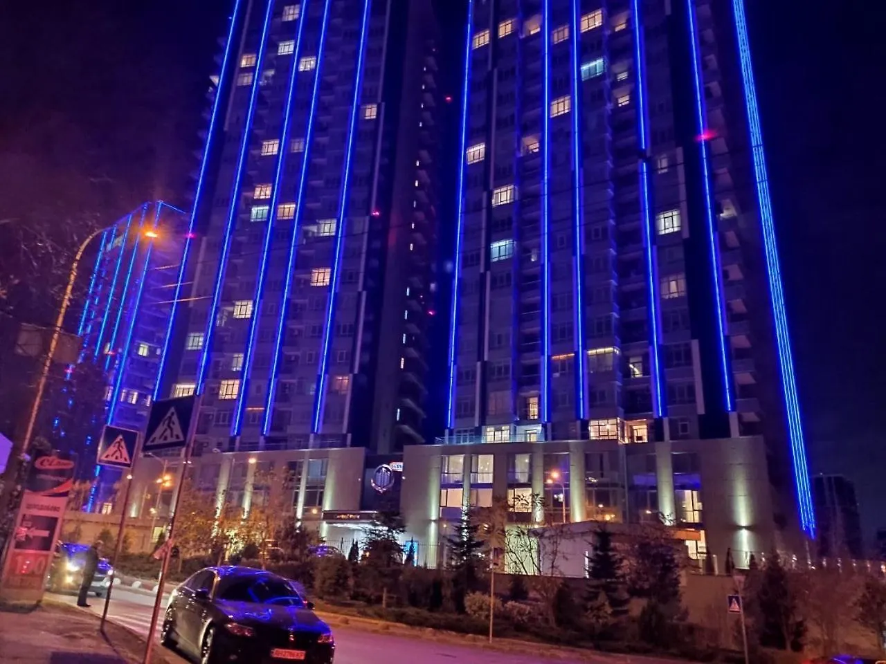 Petrovdom Apartments 3-143 In Rc Central Park, 7 John Mccain Street Kijev 0*,